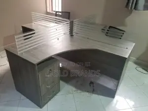 4 Seater Workstation/ Staff Desk