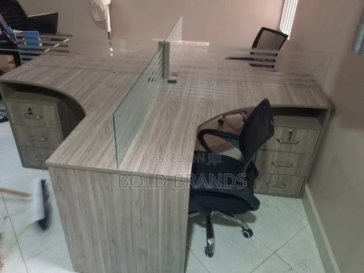4 Seater Workstation/ Staff Desk