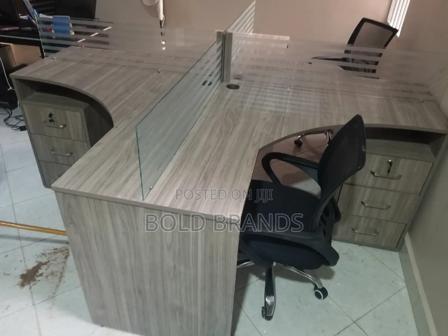 4 Seater Workstation/ Staff Desk