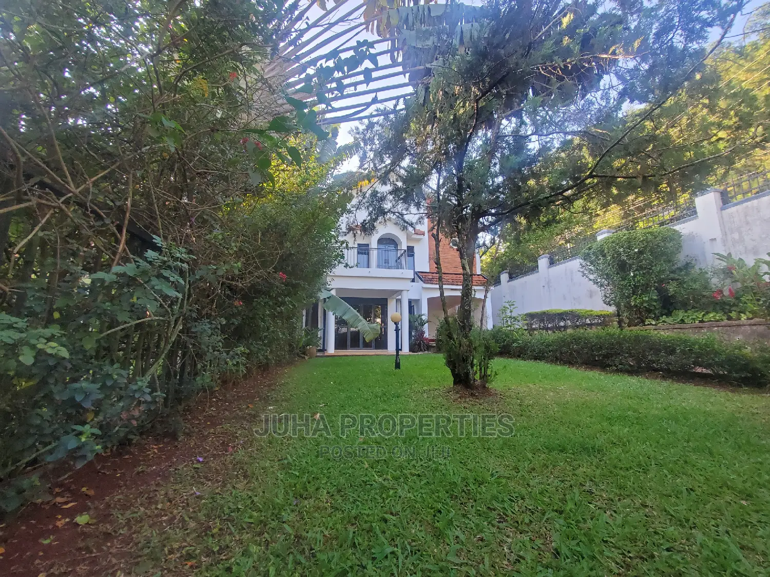 4bdrm Maisonette in Central Division for Rent