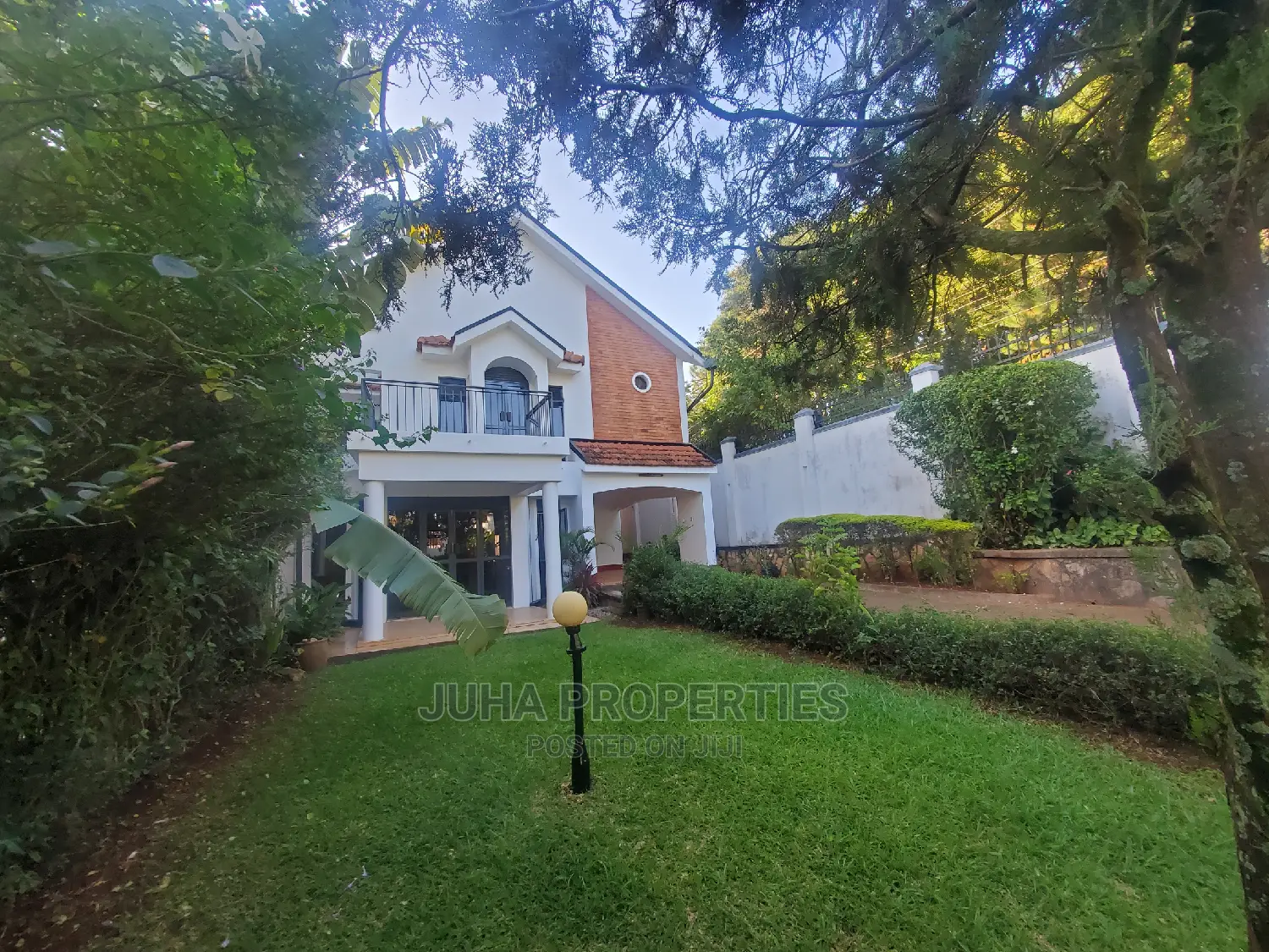 4bdrm Maisonette in Central Division for Rent