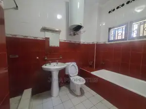 4bdrm Maisonette in Central Division for Rent