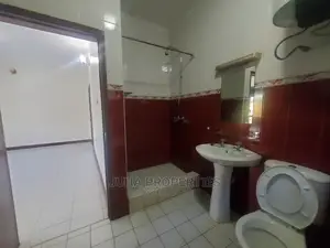 4bdrm Maisonette in Central Division for Rent