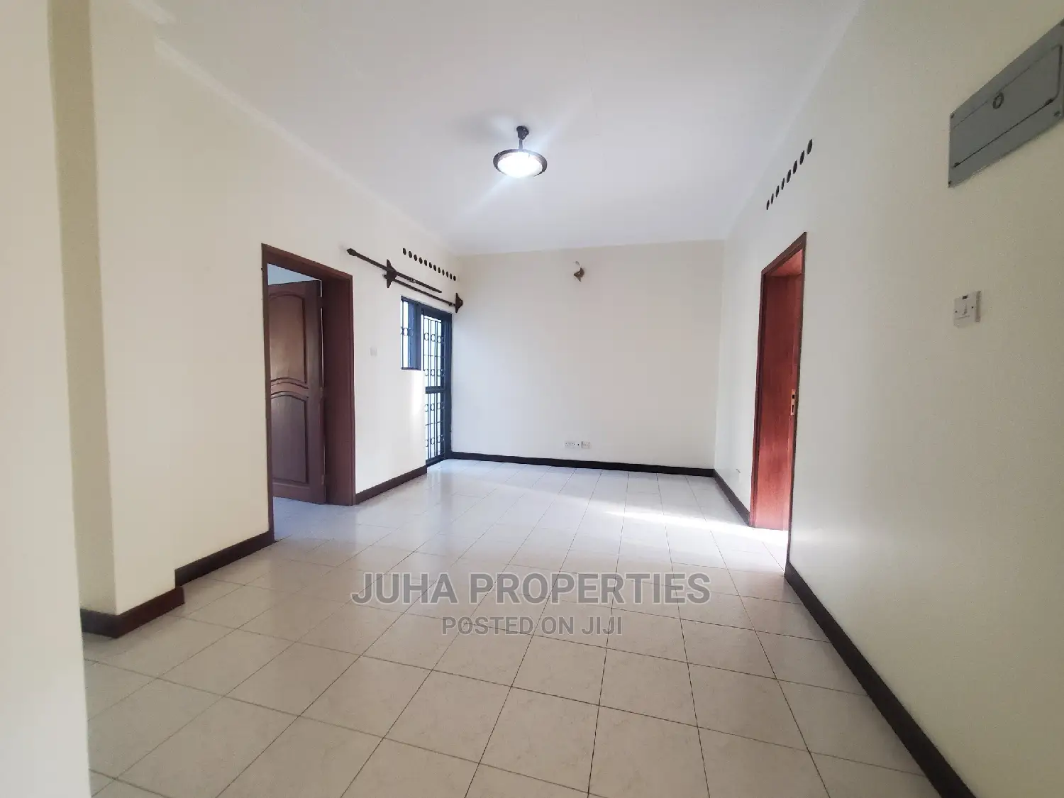4bdrm Maisonette in Central Division for Rent