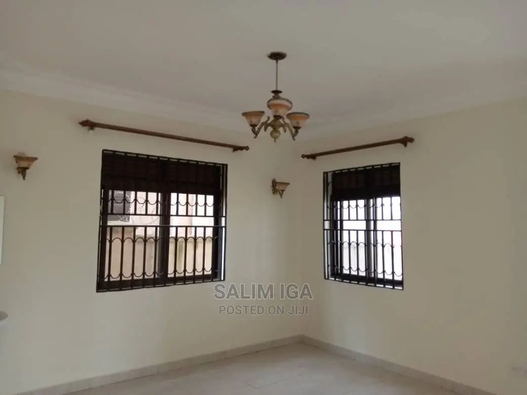5bdrm Duplex in Kololo Property, Central Division for Rent
