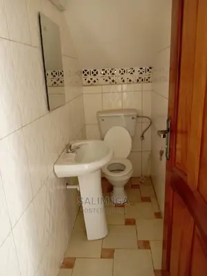5bdrm Duplex in Kololo Property, Central Division for Rent