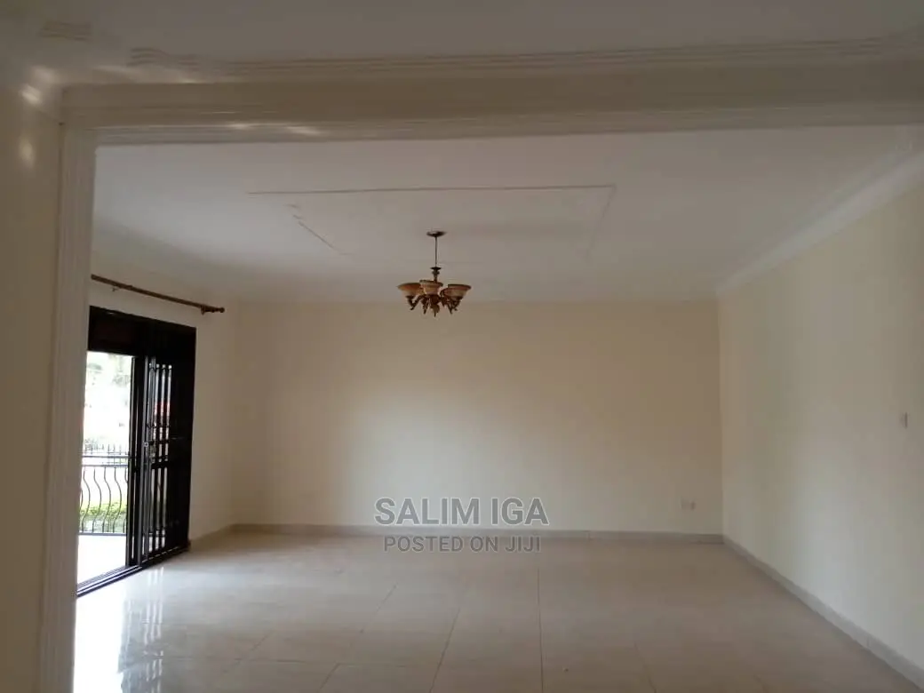 5bdrm Duplex in Kololo Property, Central Division for Rent