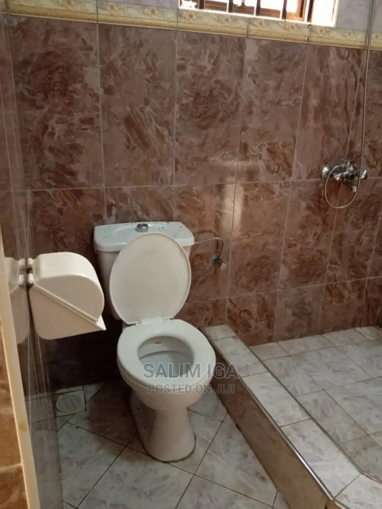 5bdrm Duplex in Kololo Property, Central Division for Rent