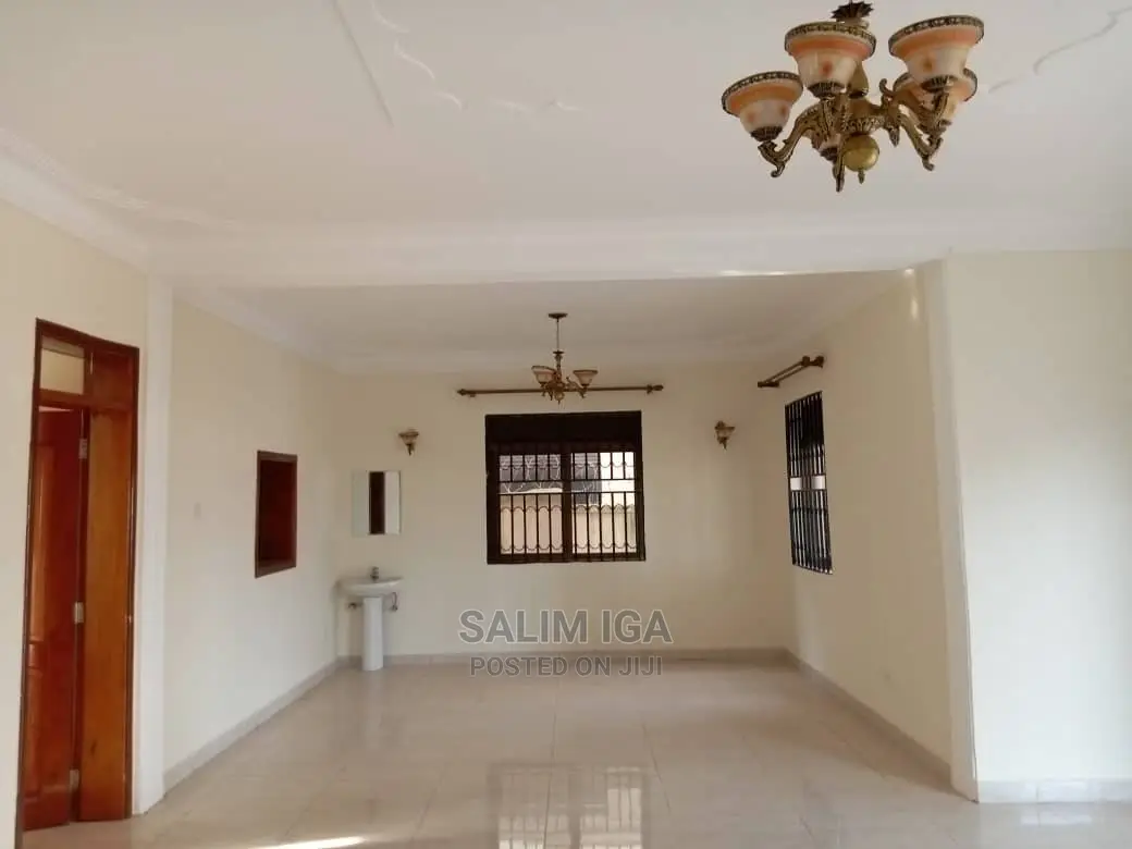 5bdrm Duplex in Kololo Property, Central Division for Rent