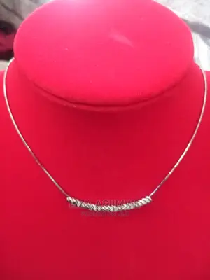 Quality and Simple Lady Necklaces Available