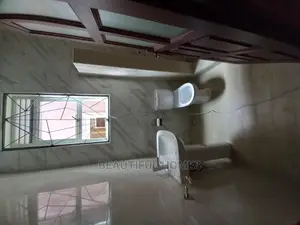 Furnished 6bdrm Mansion in Kira for Sale