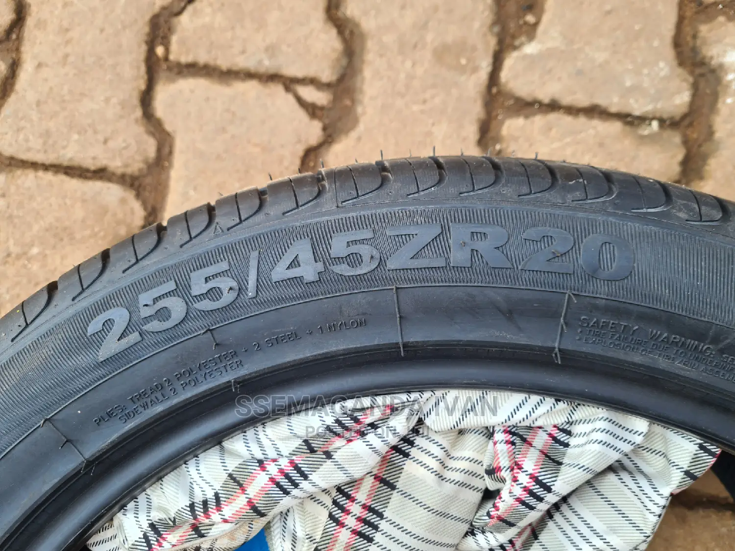 255/45r20 New Tires