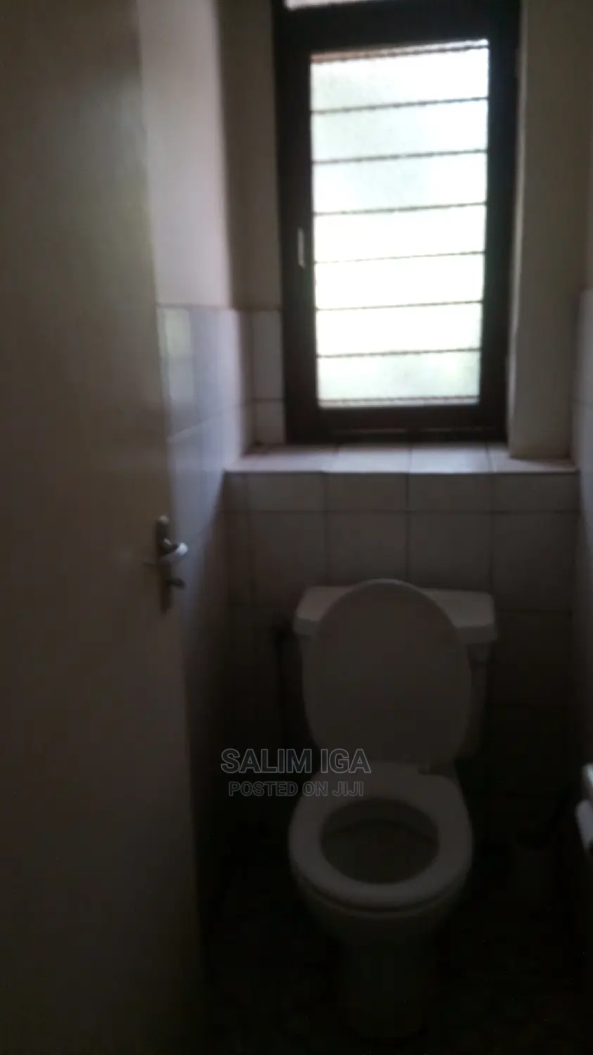5bdrm Duplex in Kololo Property, Central Division for Rent