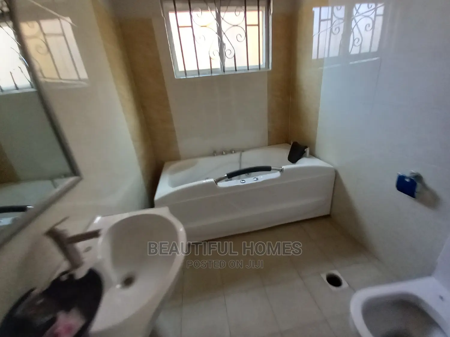 Furnished 4bdrm Duplex in Kisaasi, Nakawa for Sale