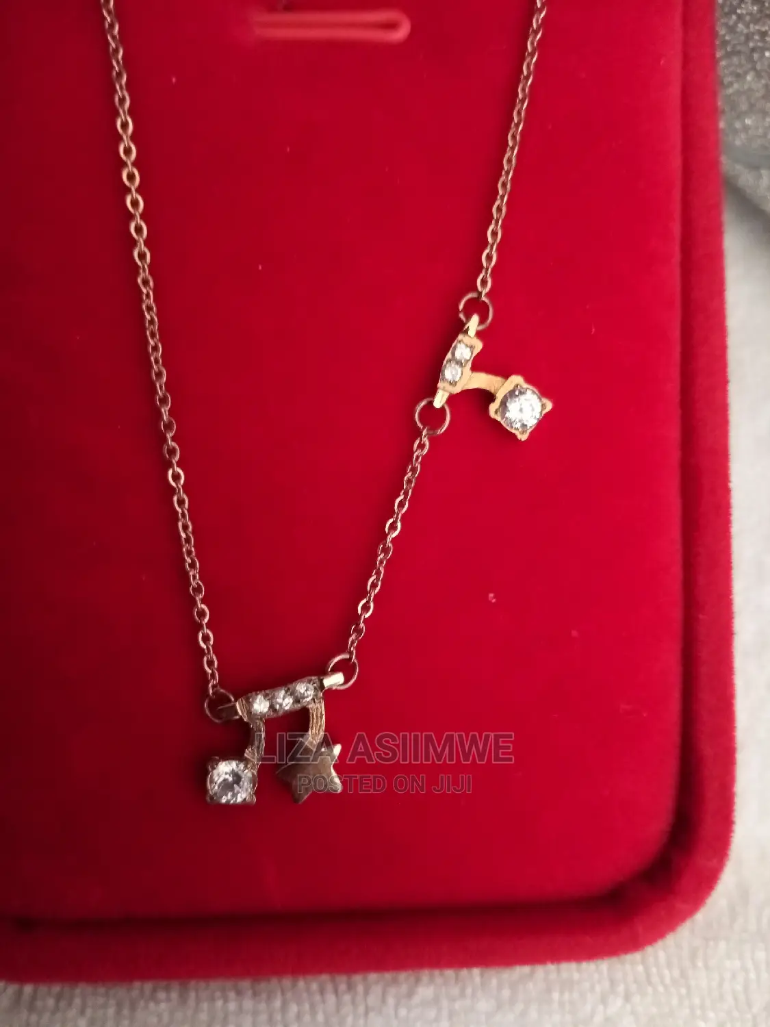 Classy and Unique Necklaces Available With the Gift Box