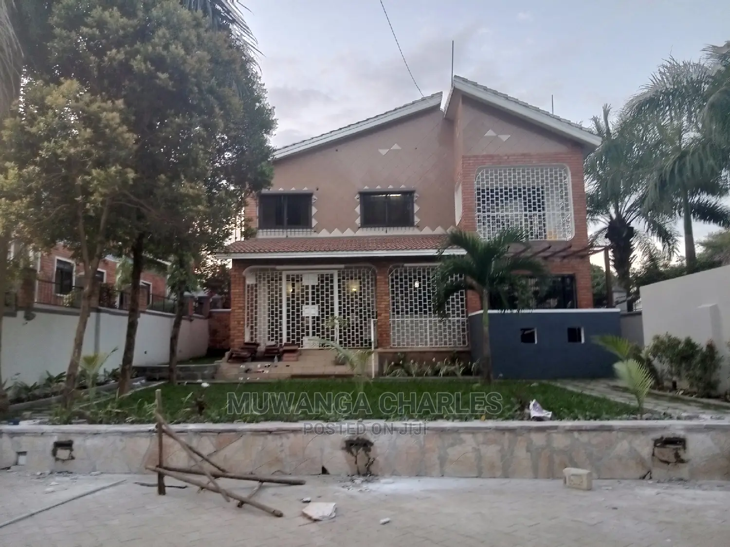 5bdrm Duplex in Fs Properties Ltd, Central Division for Rent