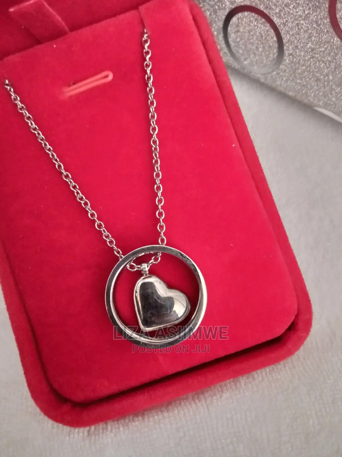 Extra Unique Necklaces Available With the Gift Box It's Self
