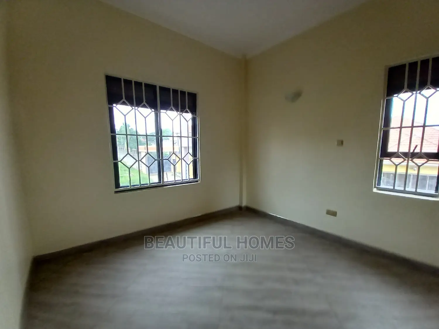Furnished 5bdrm Duplex in All Tarmack, Kira for Sale
