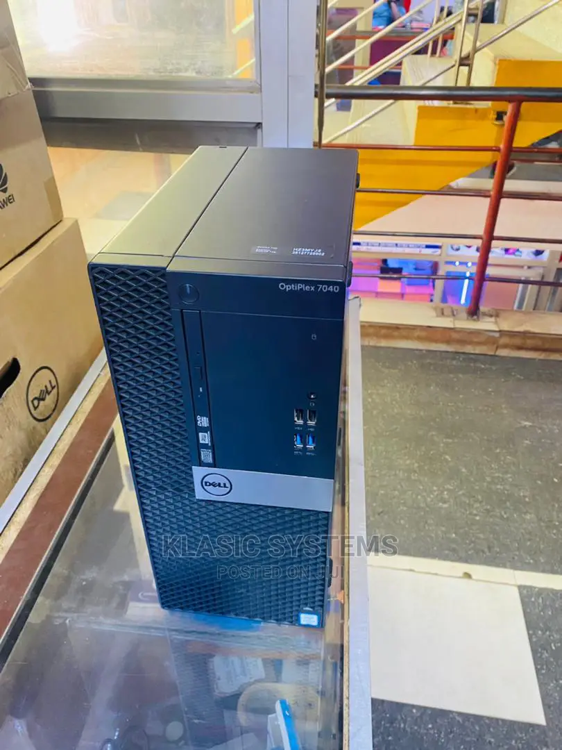 Desktop Computer Dell OptiPlex 7040 4GB Intel Core I3 500GB