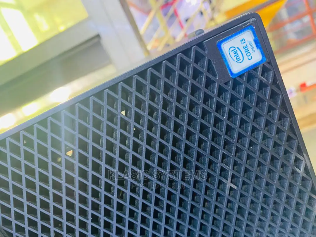 Desktop Computer Dell OptiPlex 7040 4GB Intel Core I3 500GB