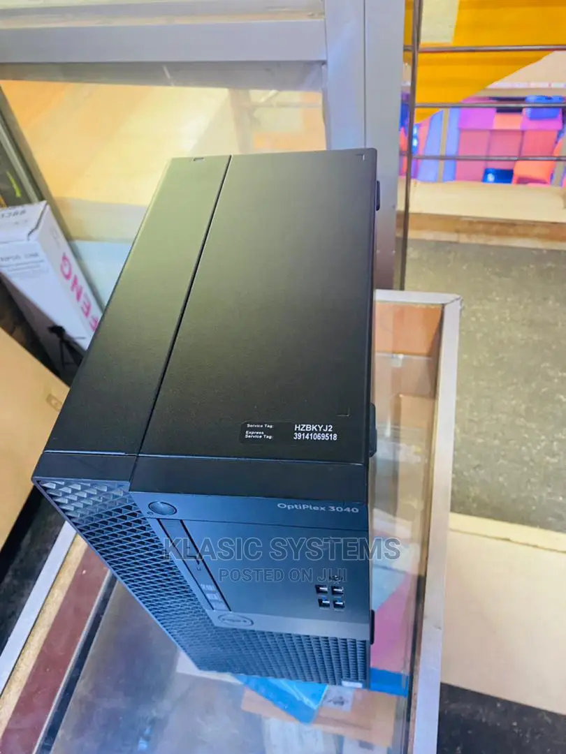 Desktop Computer Dell OptiPlex 3050 4GB Intel Core I3 500GB