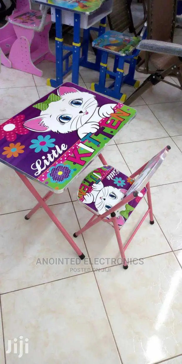 Kid's Reading Table