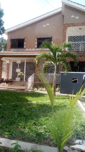 4bdrm Duplex in Kololo Property, Central Division for Rent