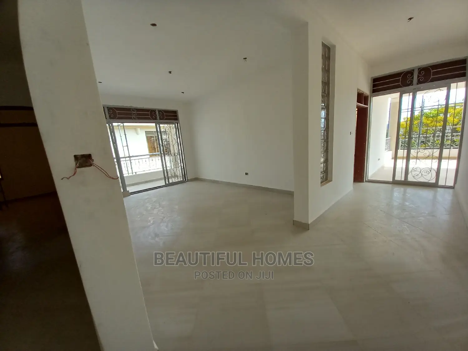 Furnished 6bdrm Mansion in Munyonyo, Makindye for Sale