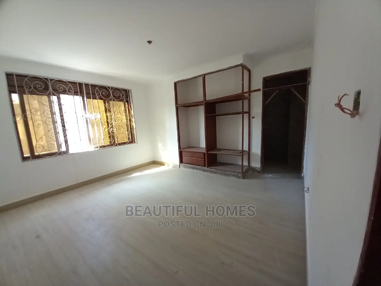 Furnished 6bdrm Mansion in Munyonyo, Makindye for Sale