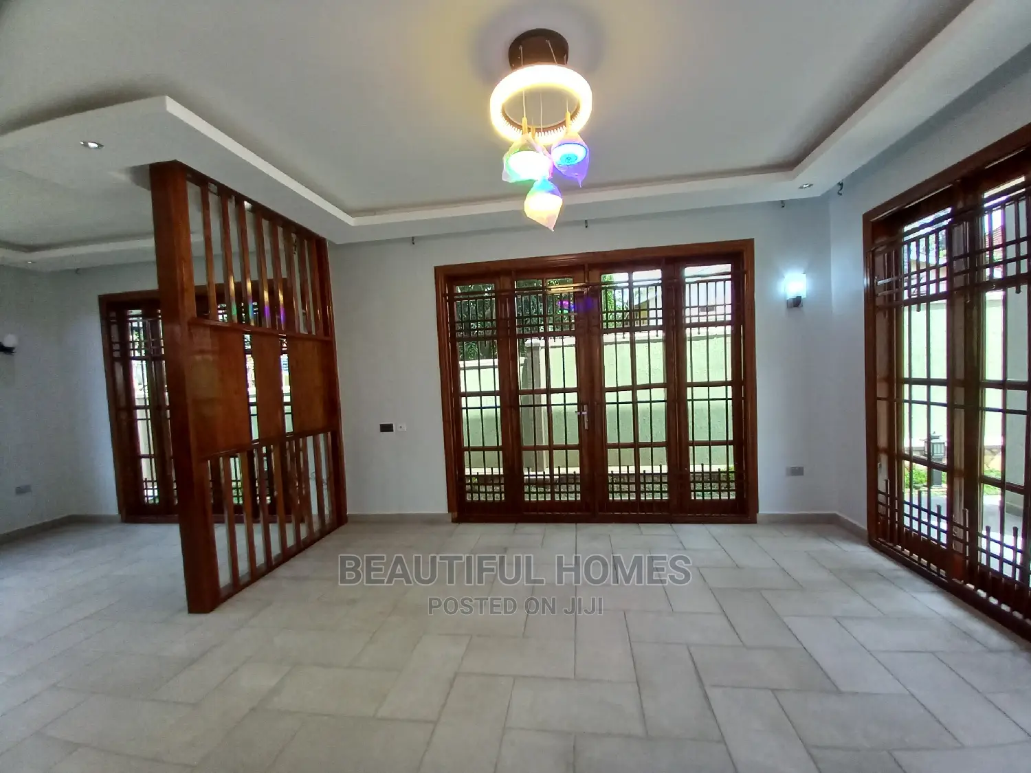 Furnished 5bdrm Mansion in Munyonyo, Makindye for Sale