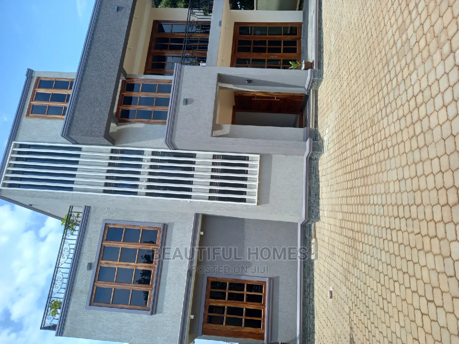 Furnished 5bdrm Mansion in Munyonyo Lake View, Makindye for Sale