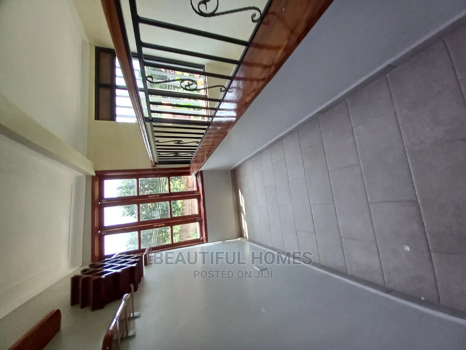 Furnished 5bdrm Mansion in Munyonyo Lake View, Makindye for Sale