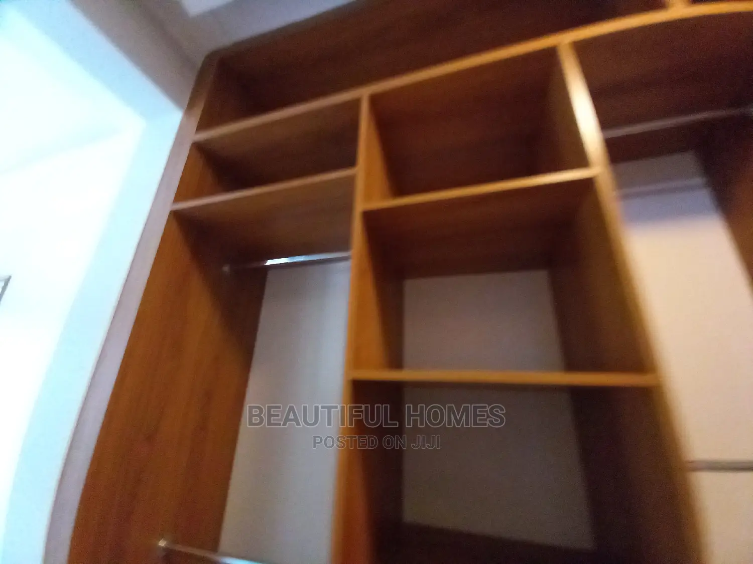 Furnished 5bdrm Mansion in Munyonyo Lake View, Makindye for Sale