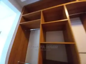 Furnished 5bdrm Mansion in Munyonyo Lake View, Makindye for Sale