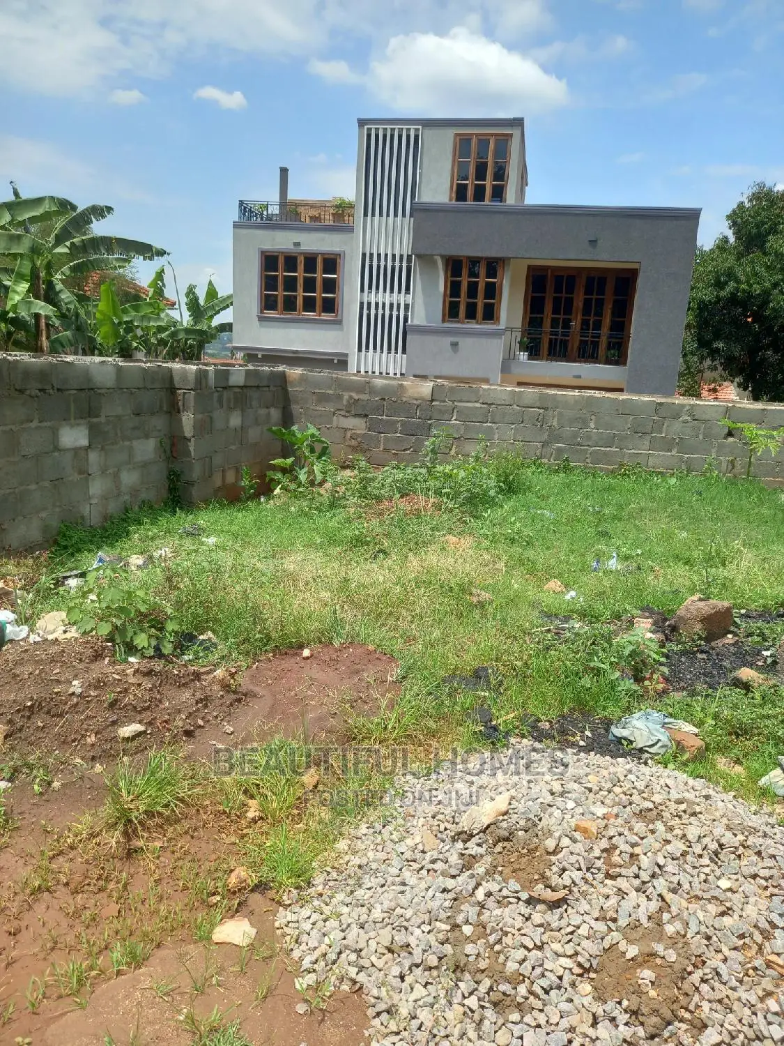 Furnished 5bdrm Mansion in Munyonyo, Makindye for Sale