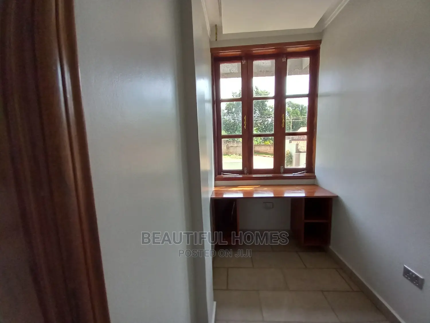 Furnished 5bdrm Mansion in Munyonyo, Makindye for Sale