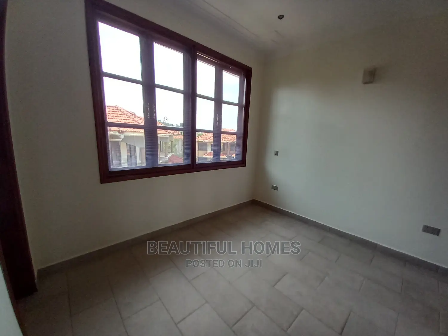 Furnished 5bdrm Mansion in Munyonyo, Makindye for Sale