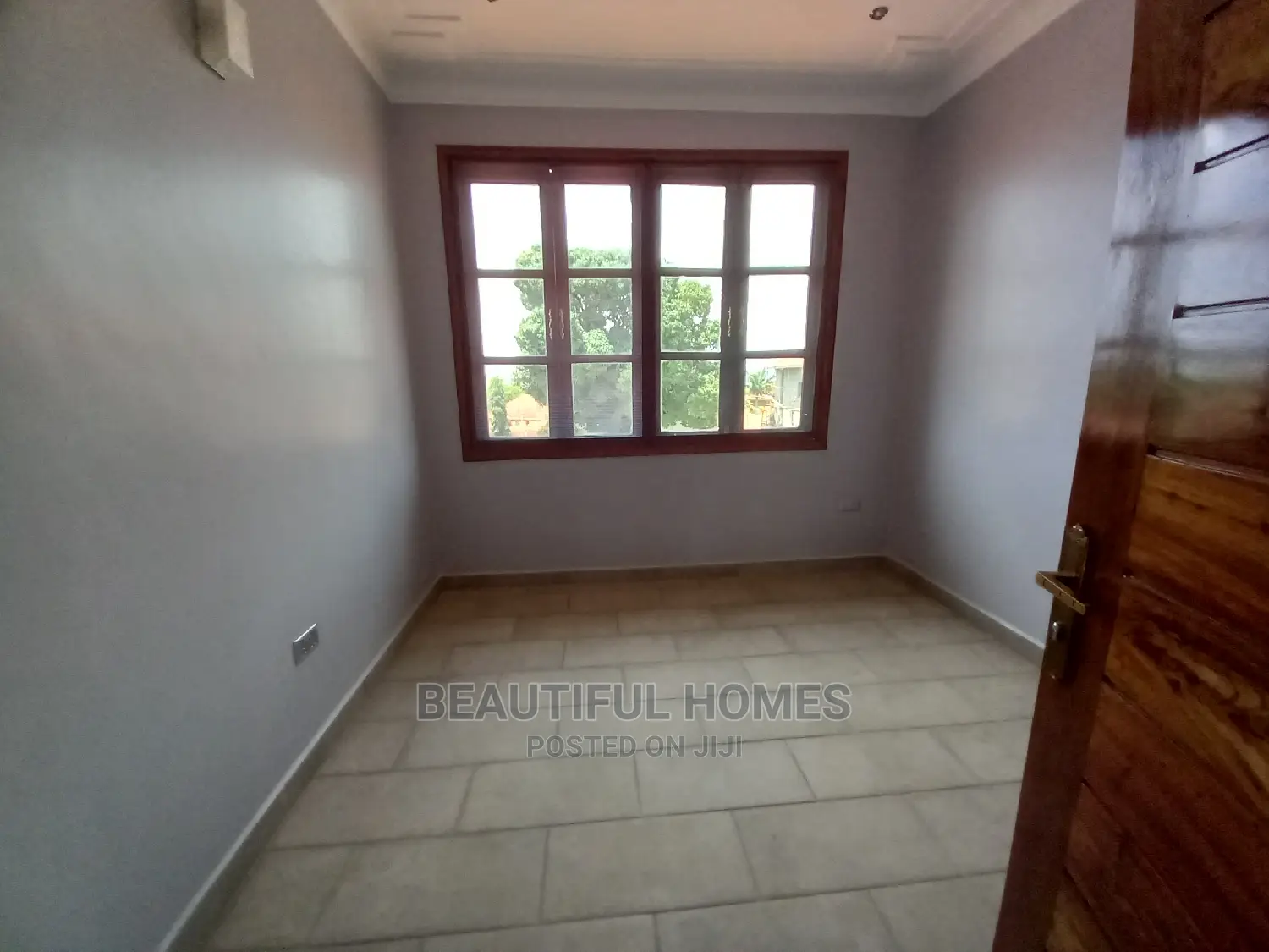 Furnished 5bdrm Mansion in Munyonyo, Makindye for Sale