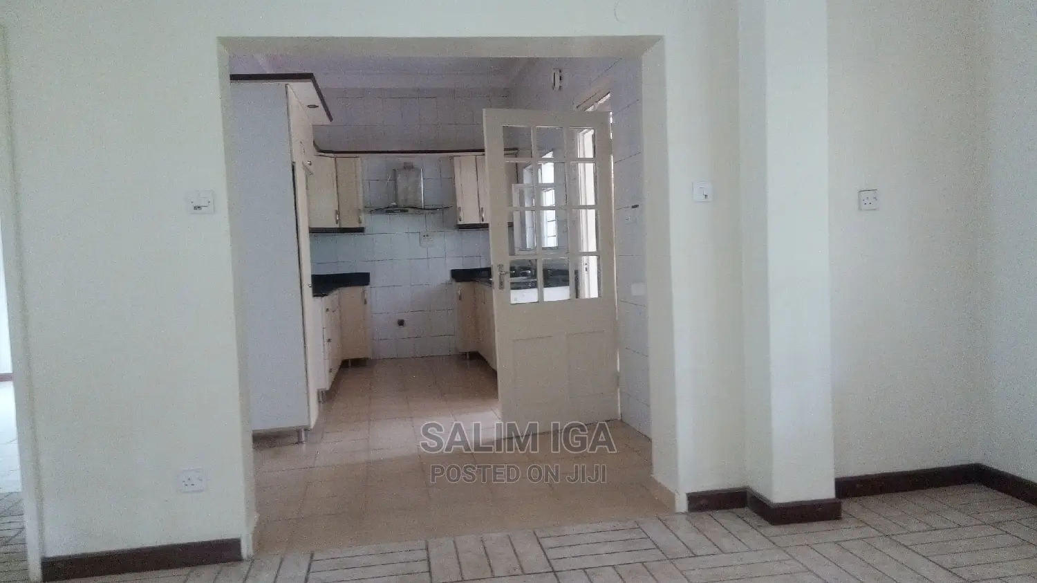4bdrm Bungalow in Kololo Property, Central Division for Rent