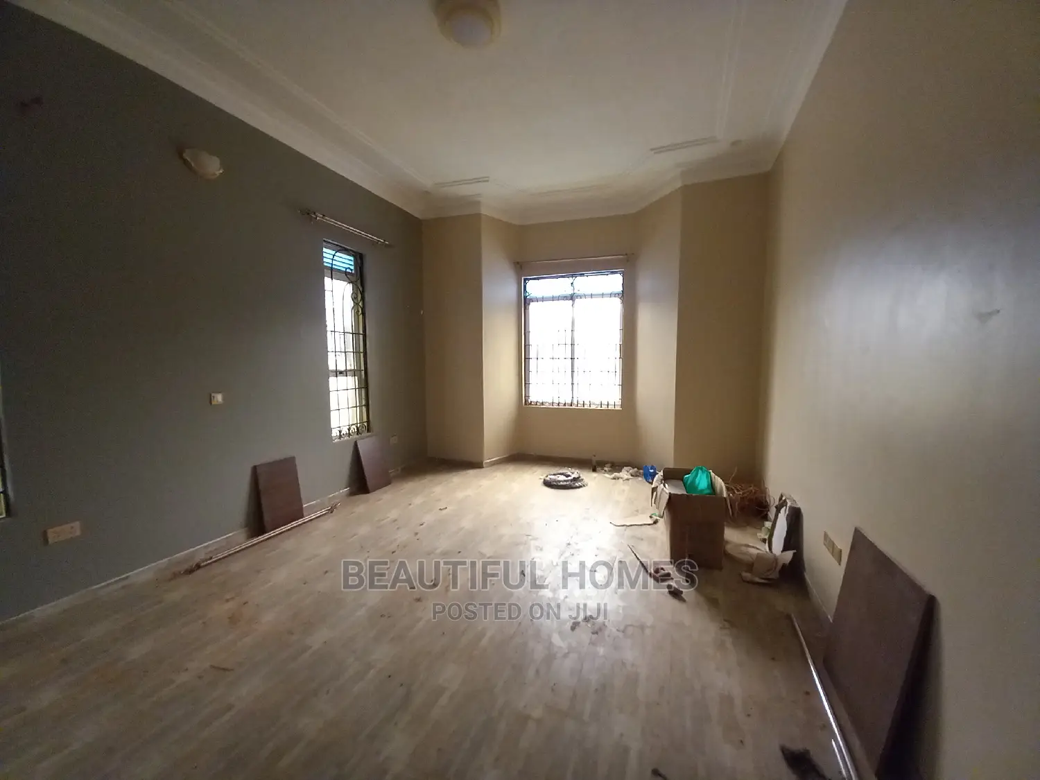 Furnished 4bdrm Duplex in Corporate Class, Kira for Sale