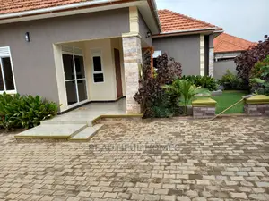 Furnished 4bdrm House in Kira Tarmack Estate for Sale