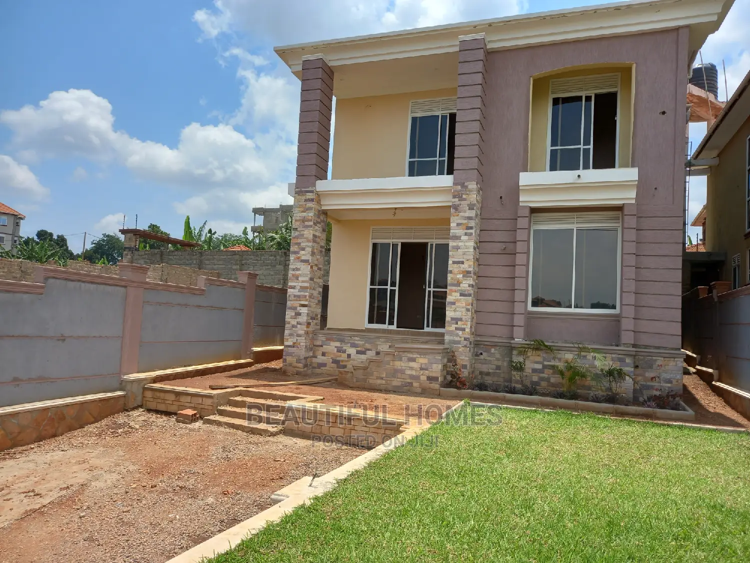 Furnished 4bdrm Duplex in Kira Tarmack Access for Sale