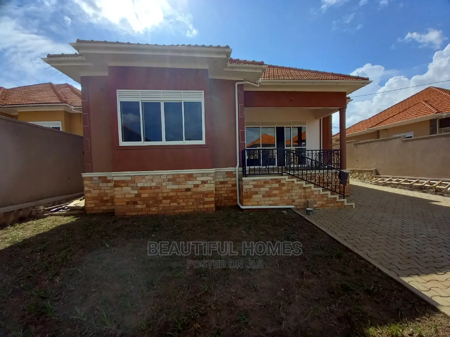 Furnished 4bdrm Bungalow in Posh, Kira for Sale