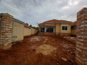 Photo - Furnished 4bdrm House in Kira Posh for Sale