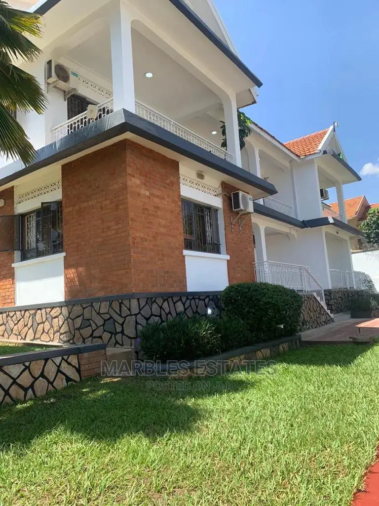 10bdrm Mansion in Muyenga, Central Division for Rent