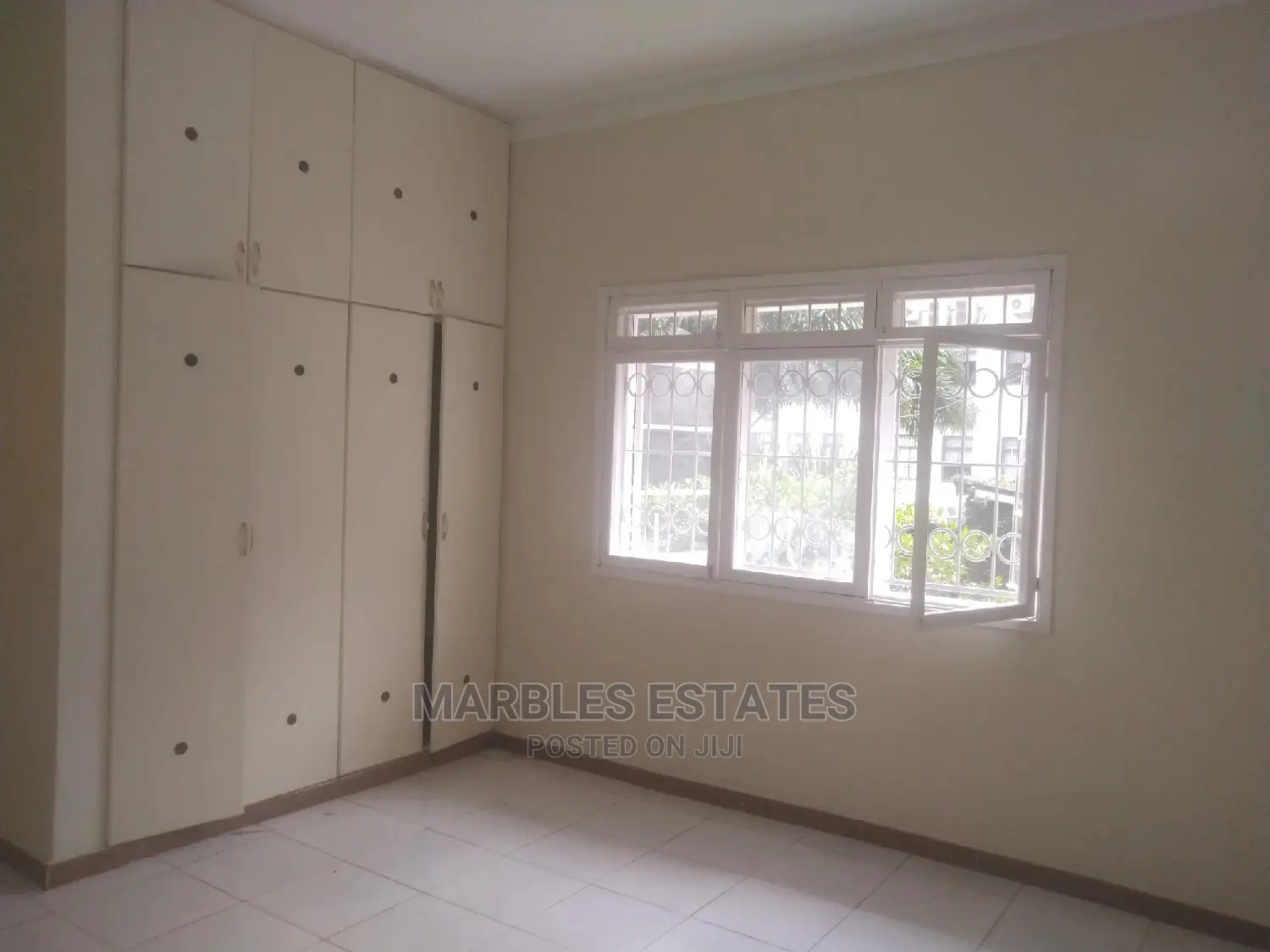 4bdrm Bungalow in Kololo, Central Division for Rent