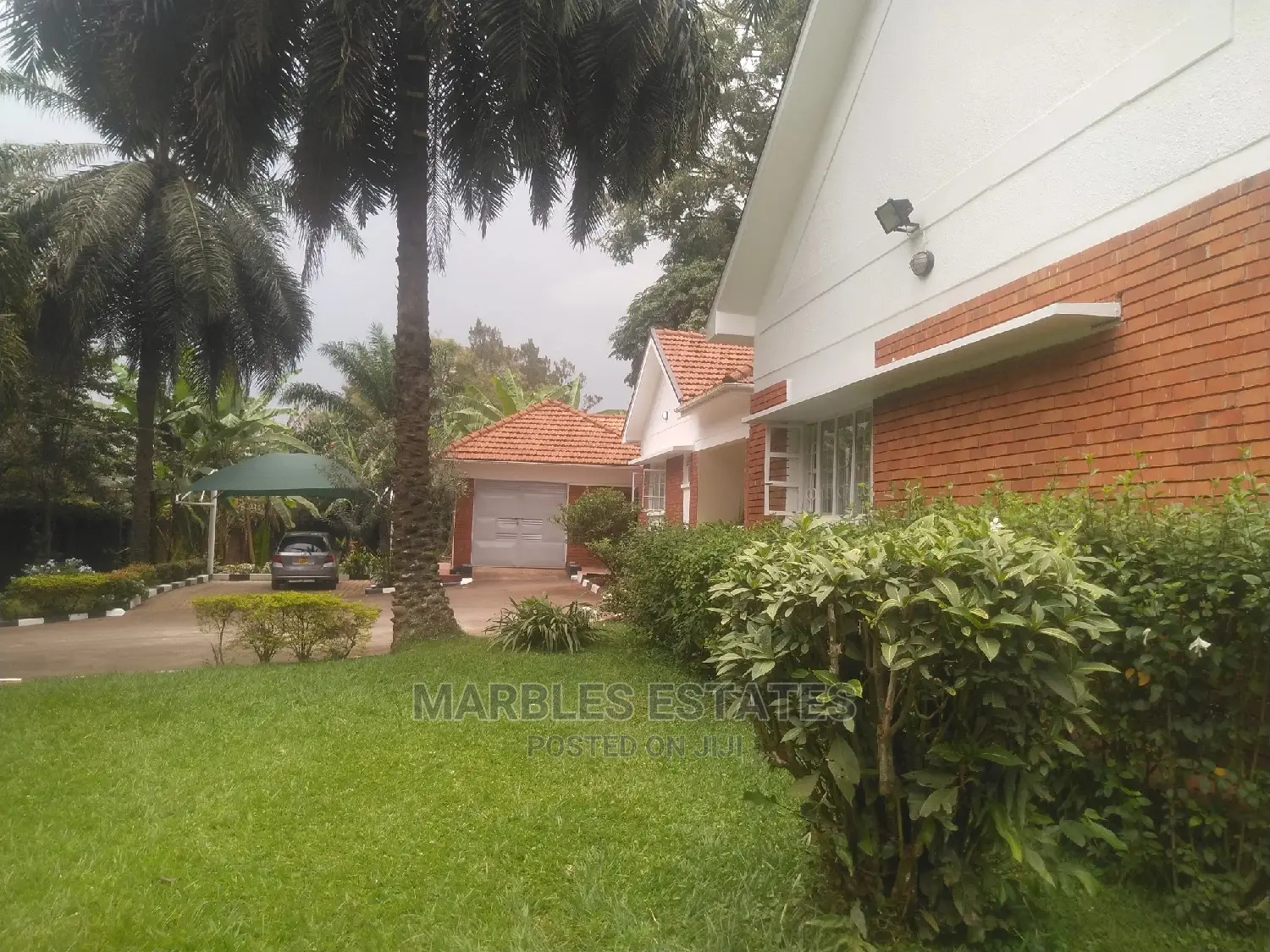 4bdrm Bungalow in Kololo, Central Division for Rent