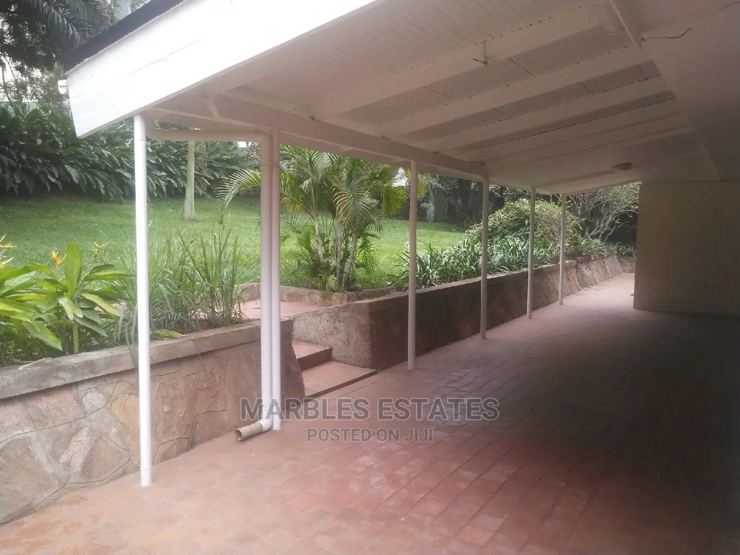4bdrm Bungalow in Kololo, Central Division for Rent