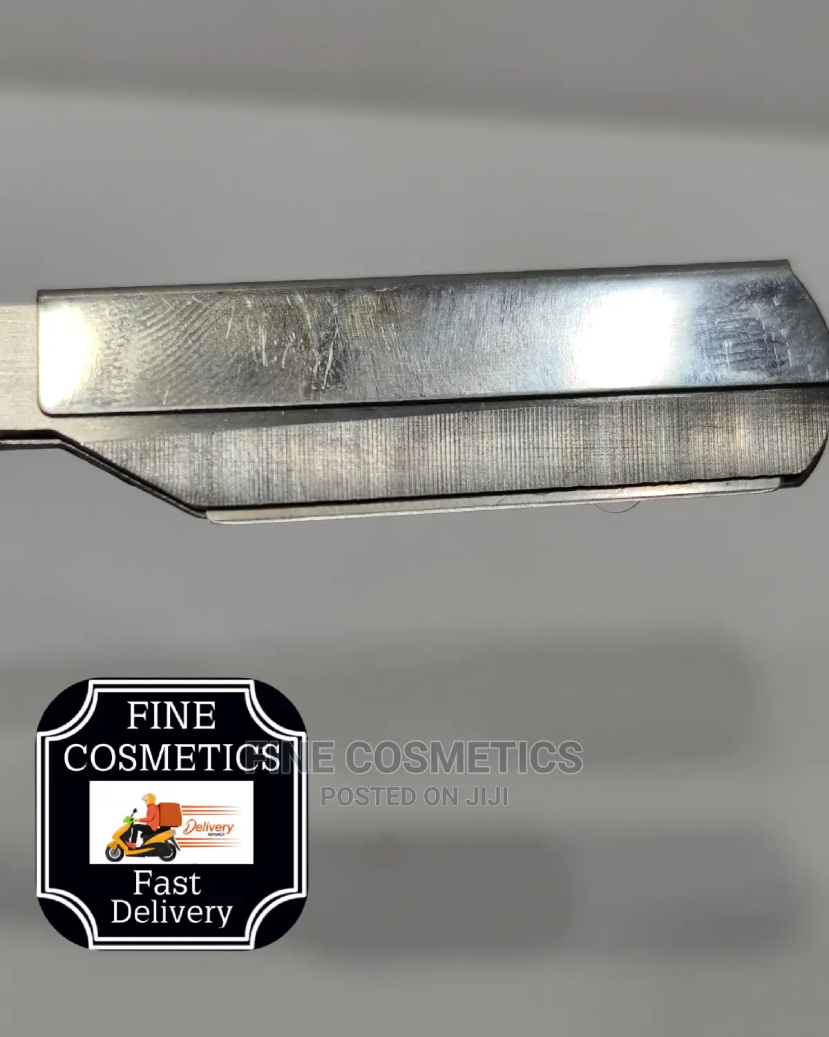 New Supreme Straight Shaving Razor For Home And Salon Use