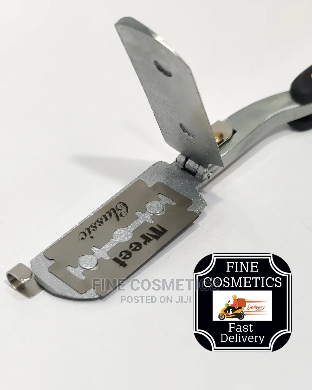 New Supreme Straight Shaving Razor For Home And Salon Use